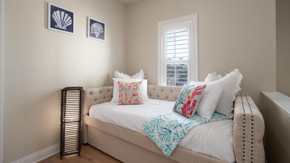 Sea Brees S Crystal Shores4457 Oceanview view 4