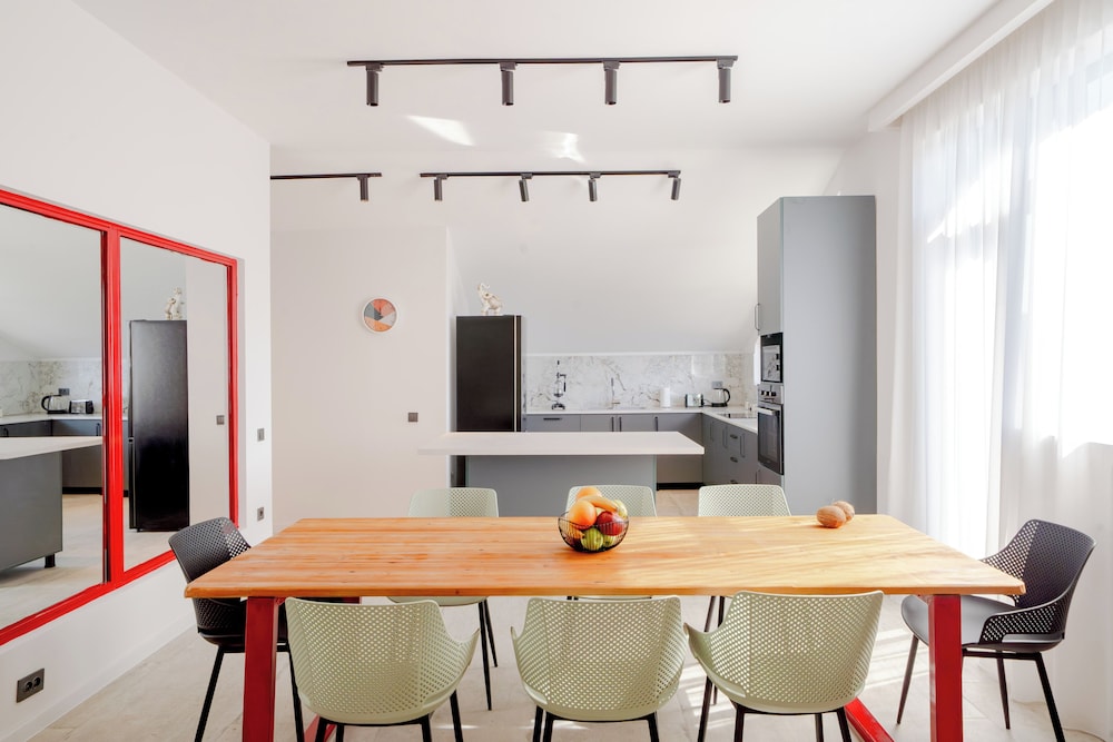 Niabi 3BDR Mansard