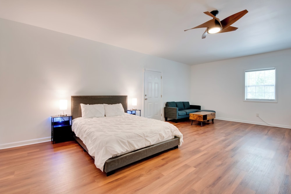 Near Trails & Live Music: Cozy Atlanta Apt!