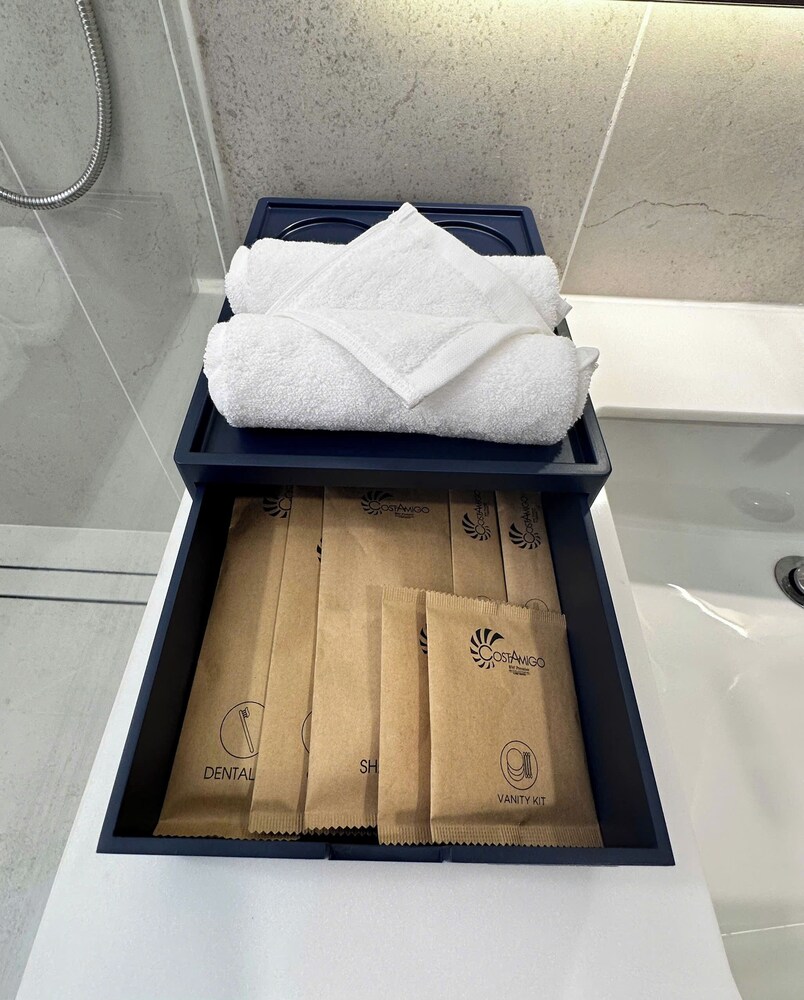 Costamigo Collection