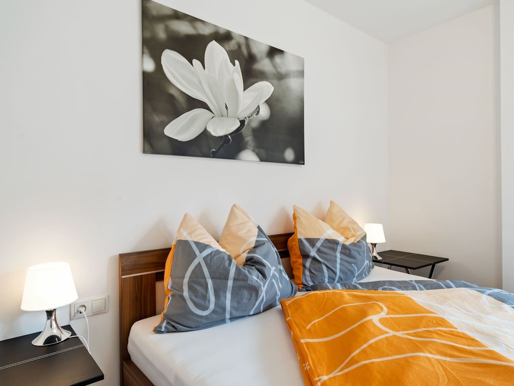 Elegant Apartment in Innsbruck near Golden Roof view 4