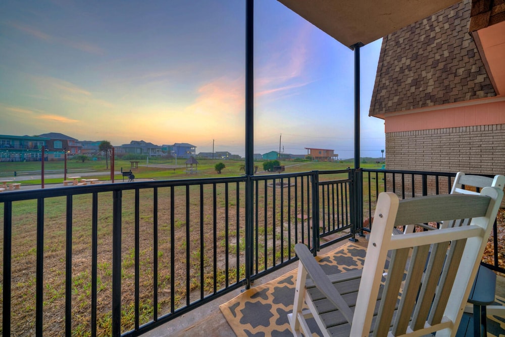 La Concha by Avantstay Modern Condo by Boardwalk