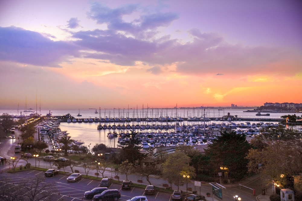 39 Kalamış Marina Oteli - Image 64