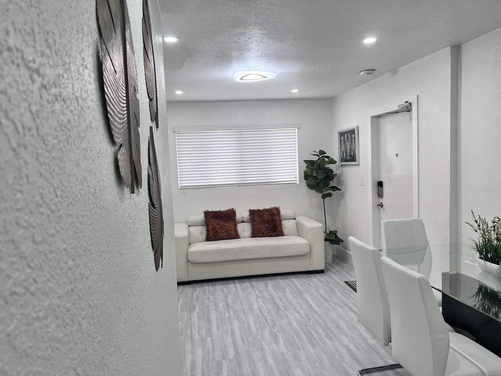 💎💎stylish 2 Bedrooms Apartment By Miami Airport