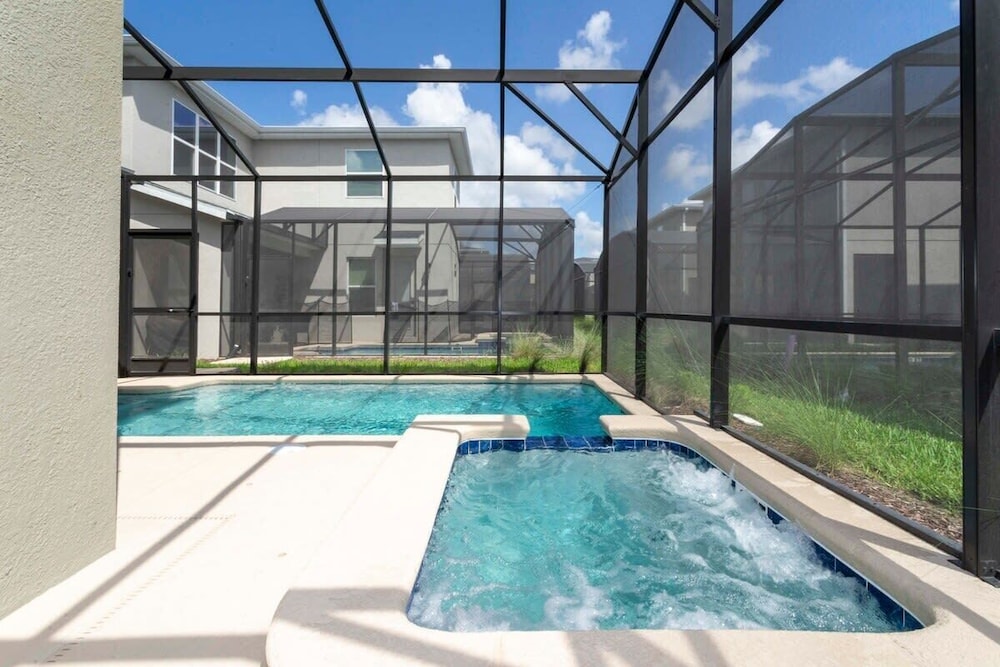 Gorgeous 5Bd Single Family w/ Pool @ Storey Lake 2767O
