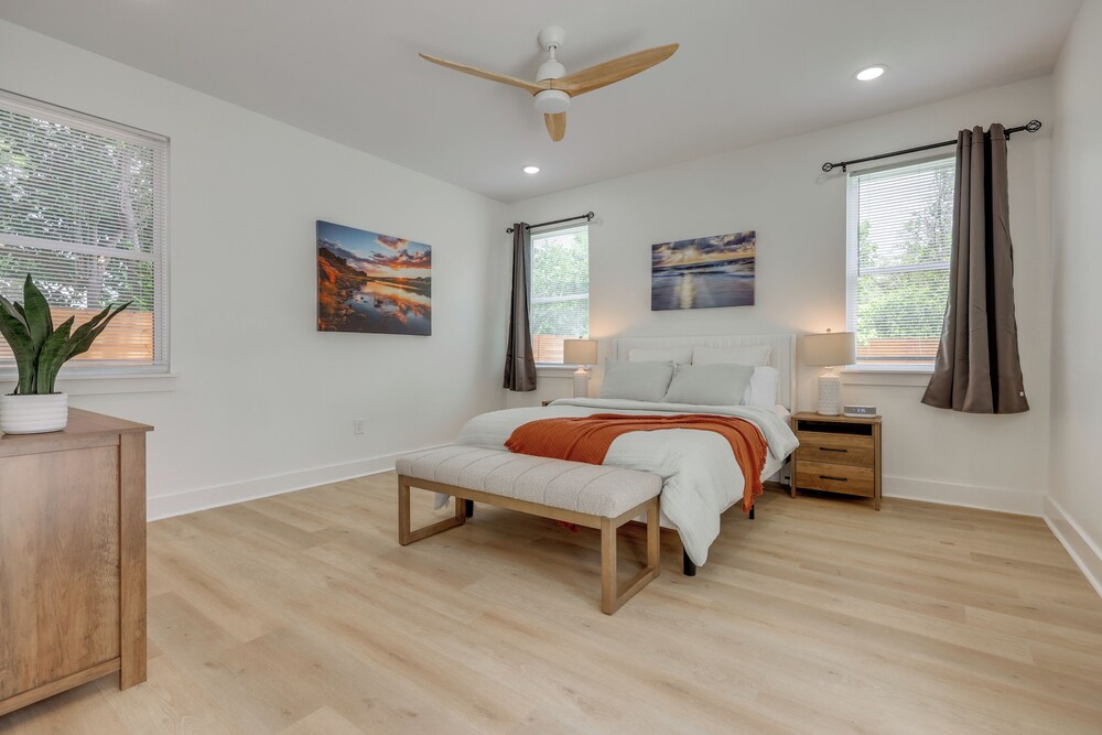 1/2 Mi to Schlitterbahn Waterpark: Home w/ Patio!