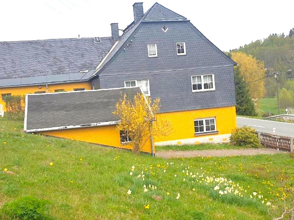 Ferienhaus in Barenstein bei Grunen Hugeln