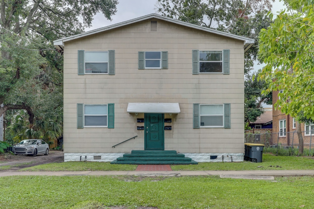 Walk to King Street Eats! Condo in Jacksonville