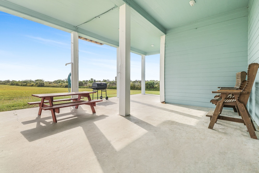 Out Of The Blue 5 Bedroom Home by RedAwning
