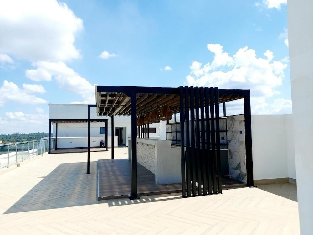 Luxurious Nairobi Condo With Rooftop Pool & Gym