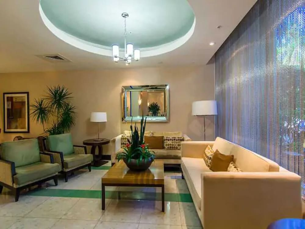 The Tides on Hollywood - Image 2