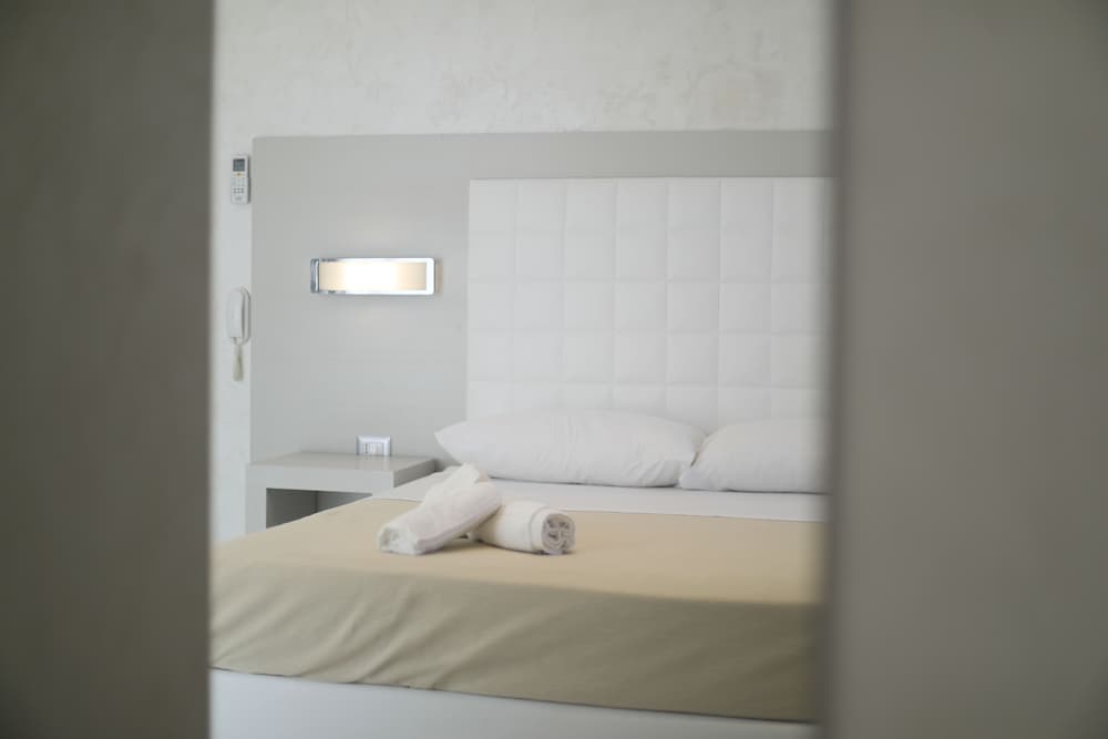 Riviera Luxury Rooms