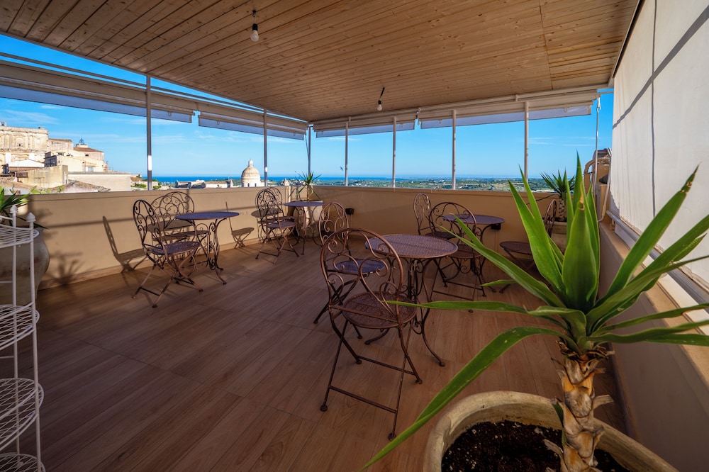 Panorama Suites Noto