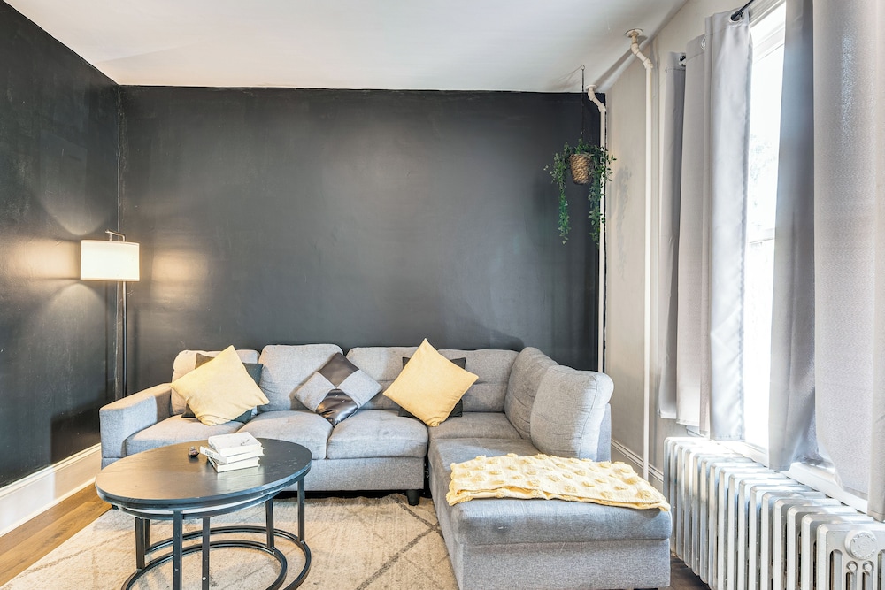 1 Block to Main Street: Dtwn Stroudsburg Townhome!