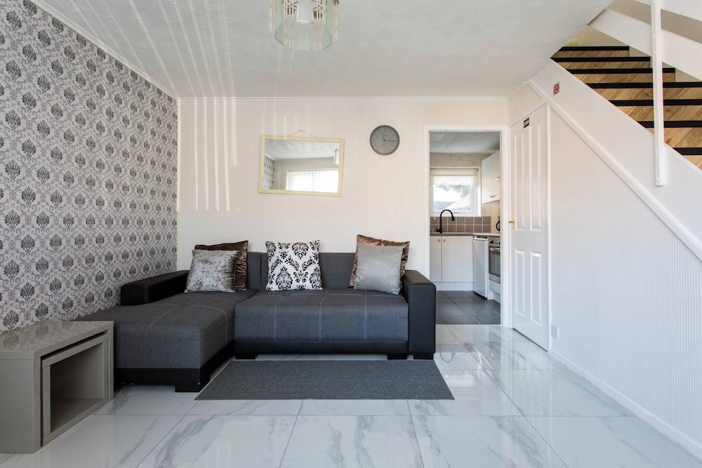 2 Bedroom Holiday Home Eith 3 Beds & Sofa Bed Near Manchester City Stadium