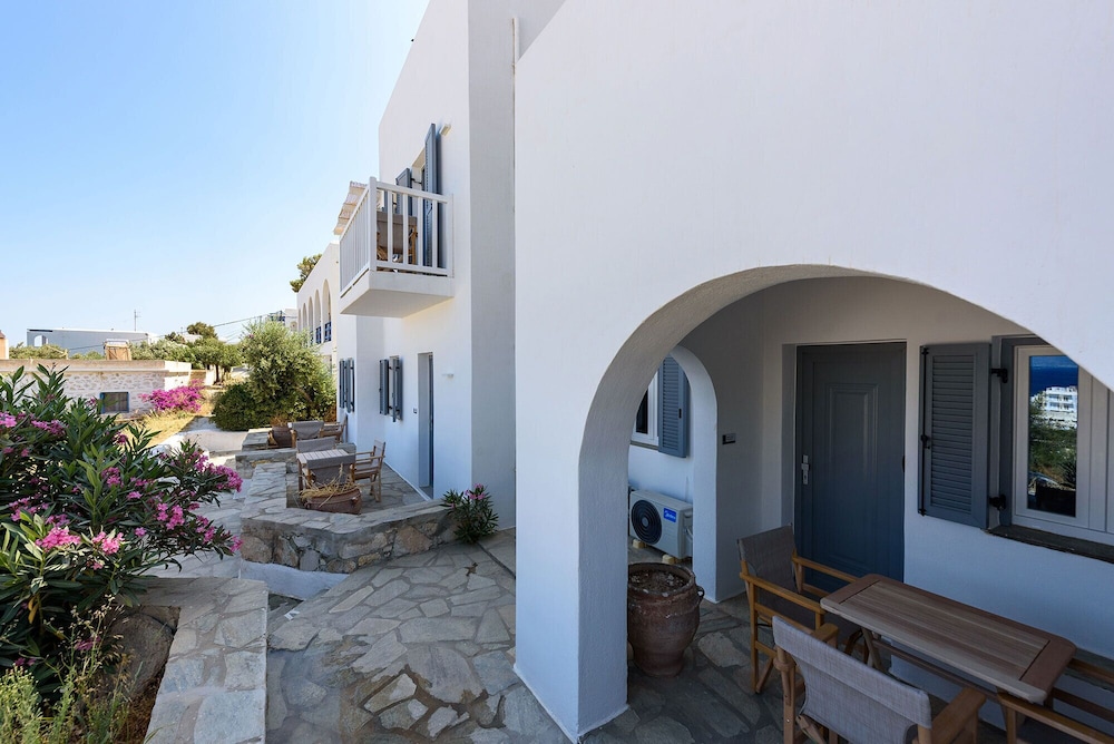 Phaedrus Living Paros Cycladic 2