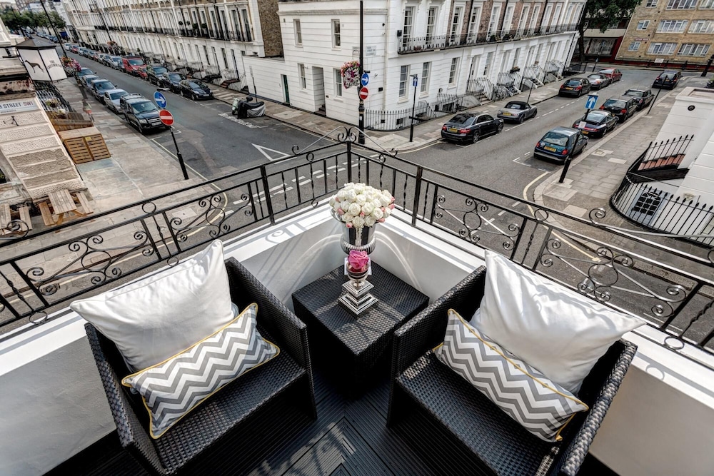 11 Cambridge Street in London