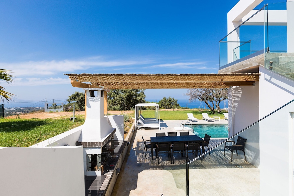 Villa O2 - With Private Heated Pool view 4