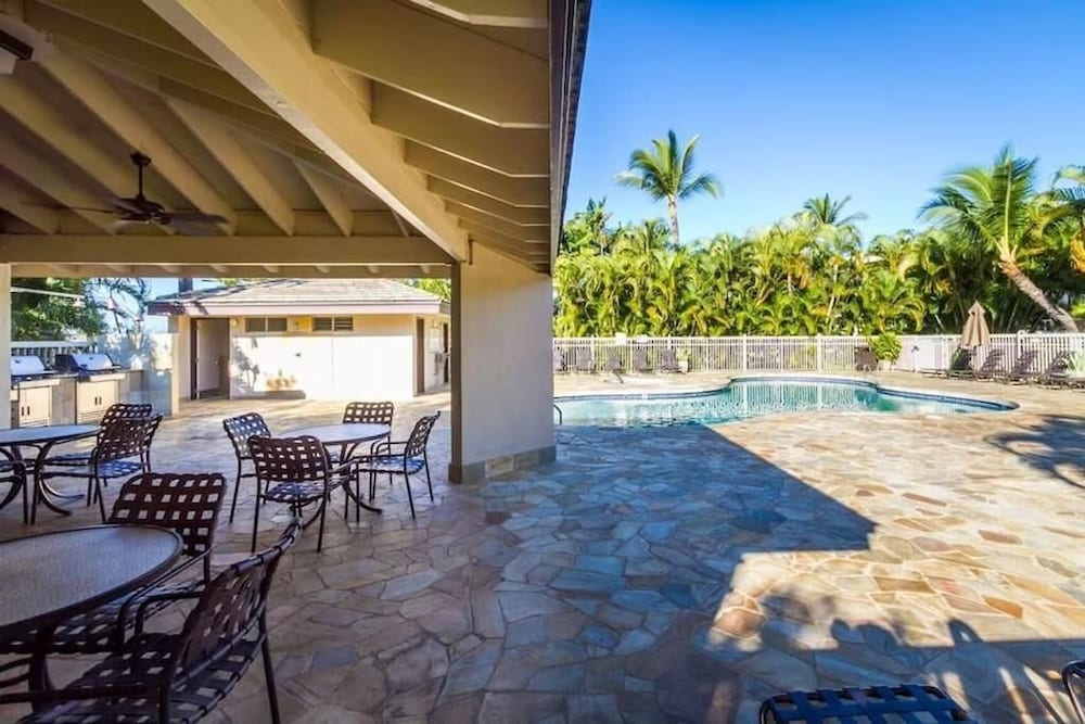 Signature Residences at Maui Banyan