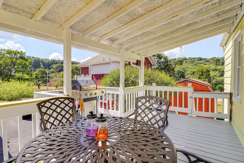3 Mi to Dtwn & Flood Museum: 'cozy Q Cottage'