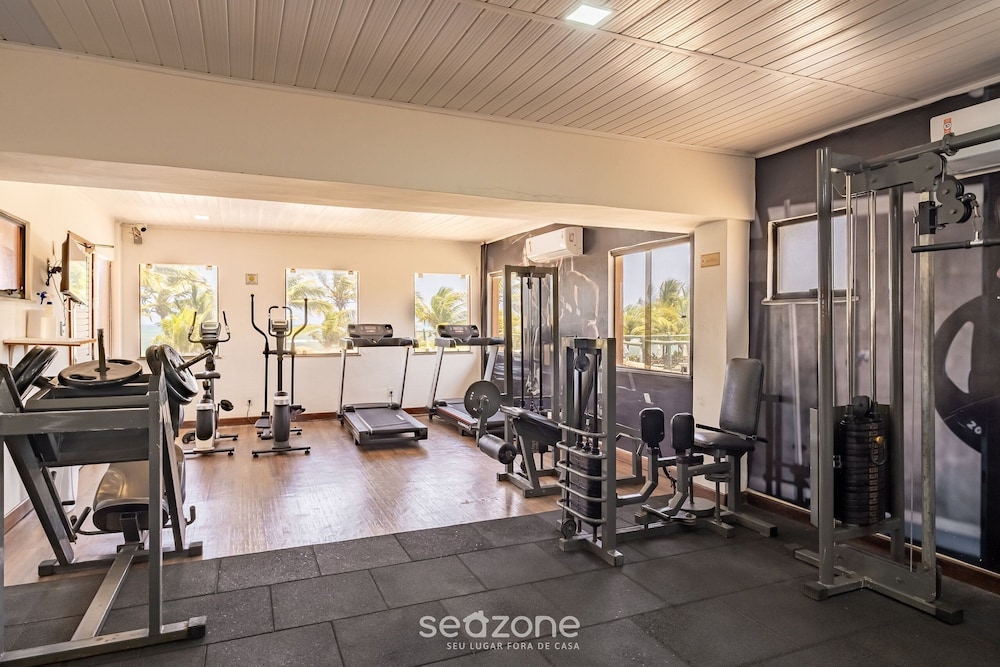 Condominium With Gym and Pool in Guarajuba - Camacari GSH