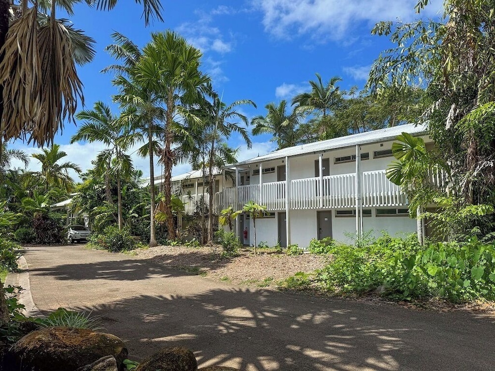 Mission Beach Lodge