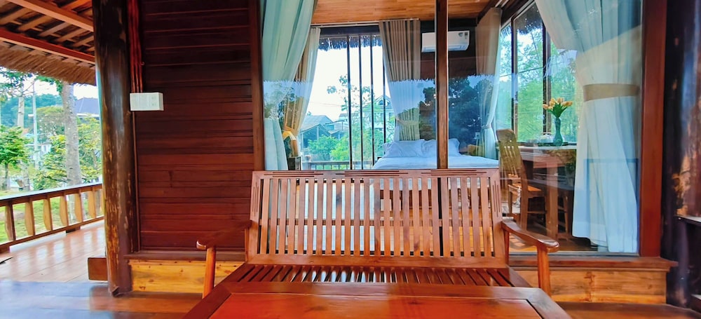 Moc Homestay & Villa