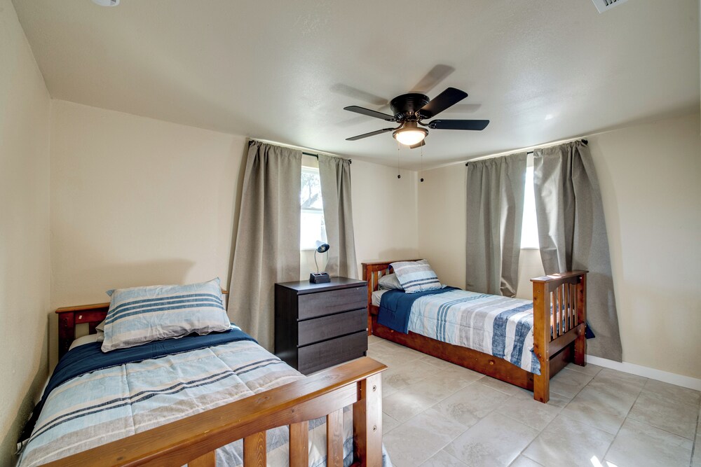 2 Mi to Gulf! Pet-friendly Home in New Port Richey