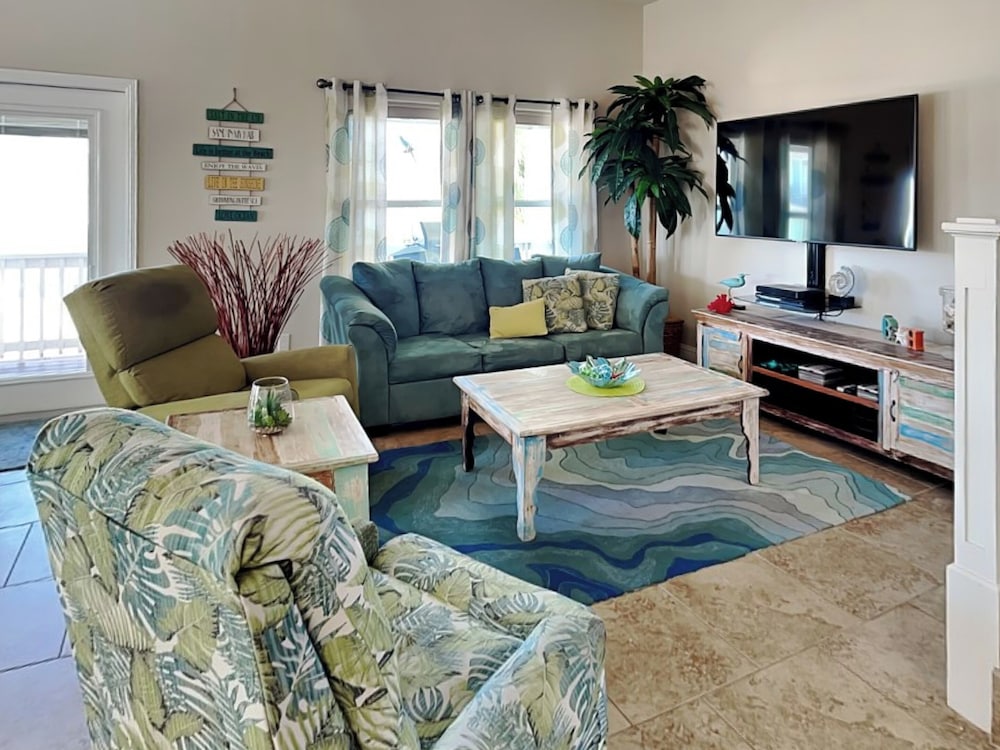 Island Charm by Miss Kitty’s