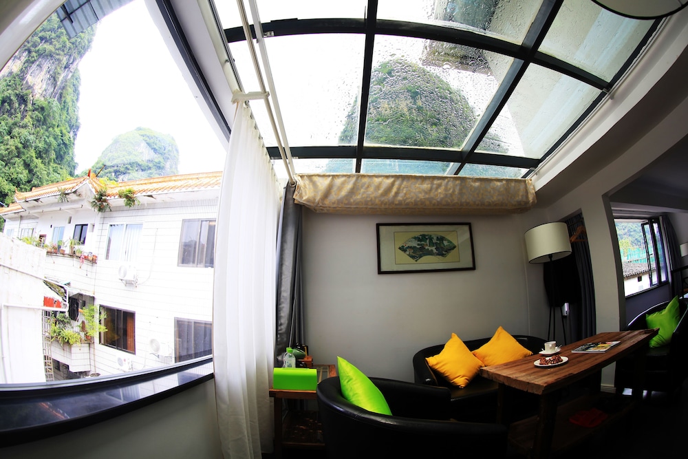 Humble Inn Boutique Residence