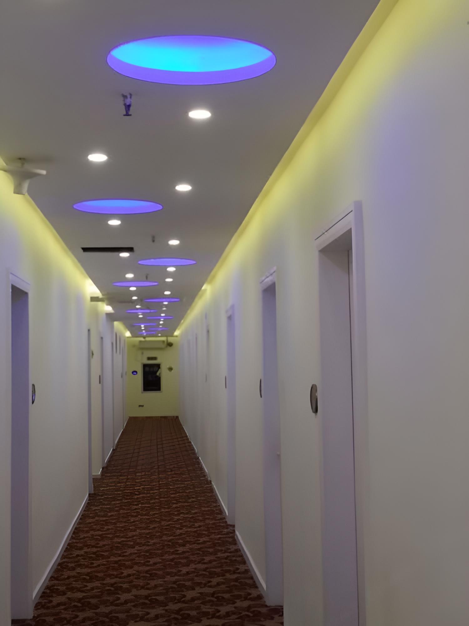 Huiyin Fashion Hotel
