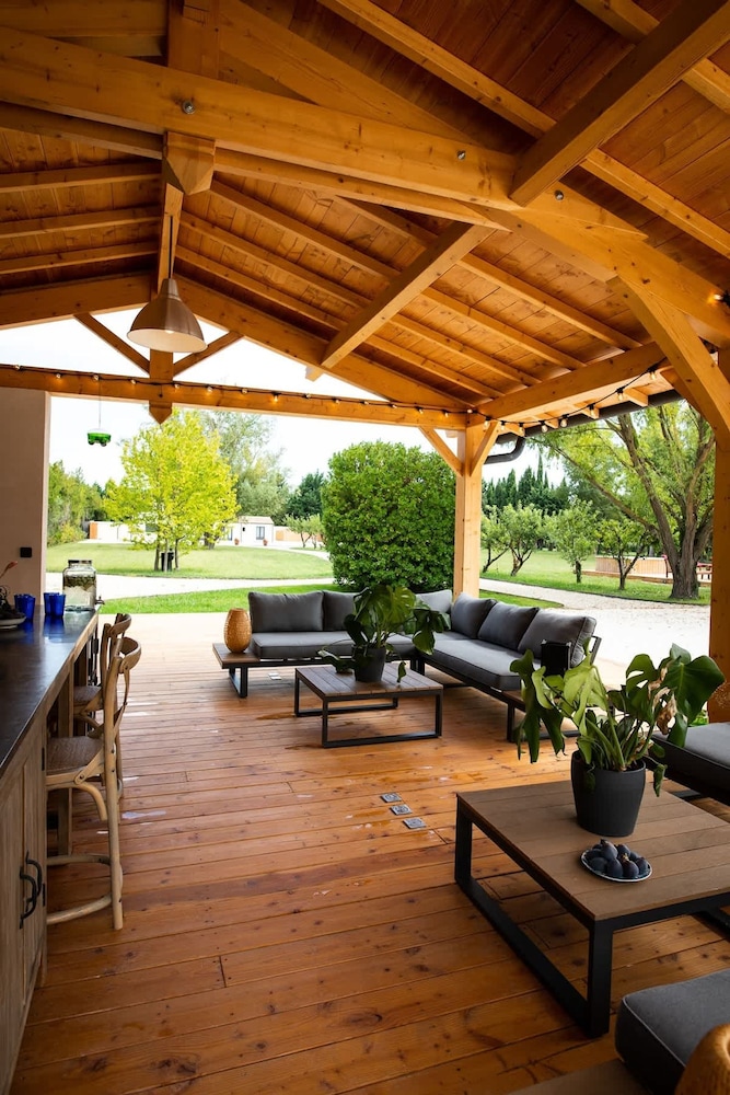 Proven ale House With Pool and spa