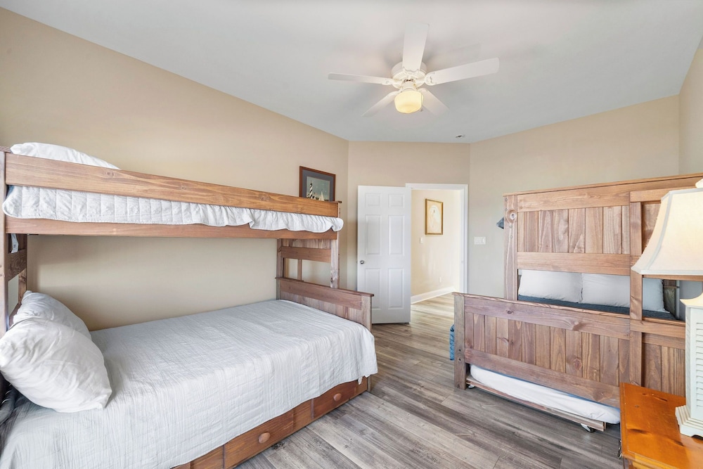 Beach Heaven by Ryson Vacation Rentals