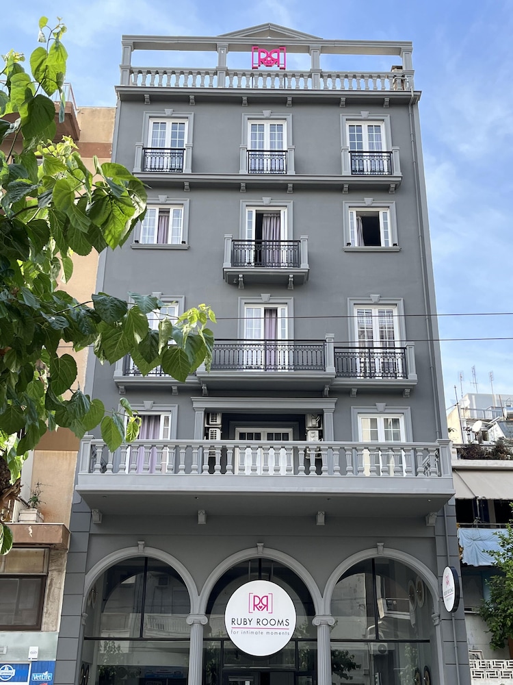 Hotel Ruby Rooms Athens - Image 1