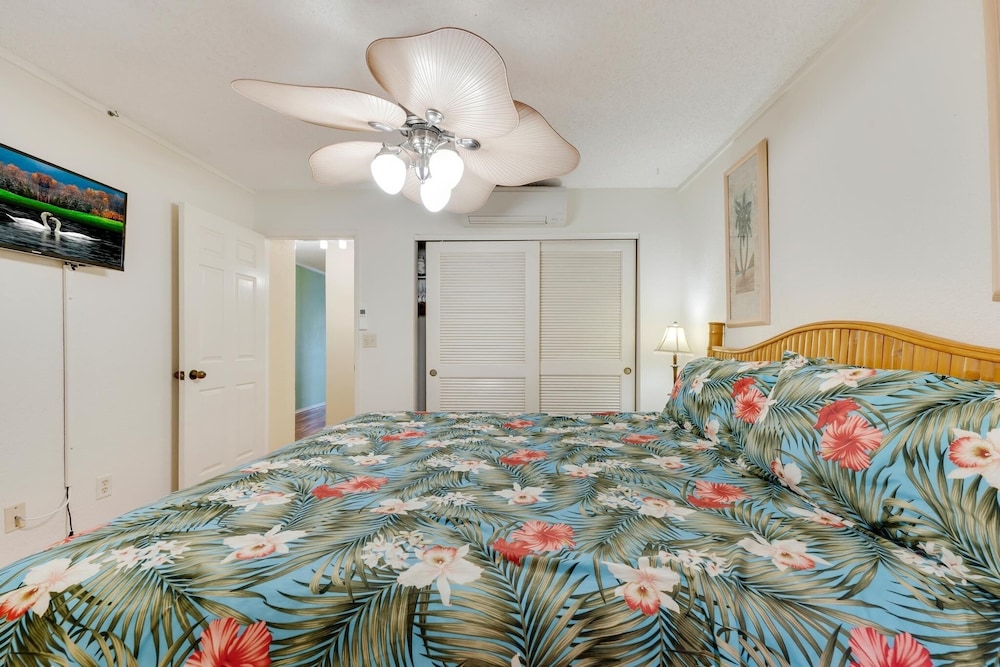 Big Island Kona Reef C-32 1 Bedroom Condo view 4