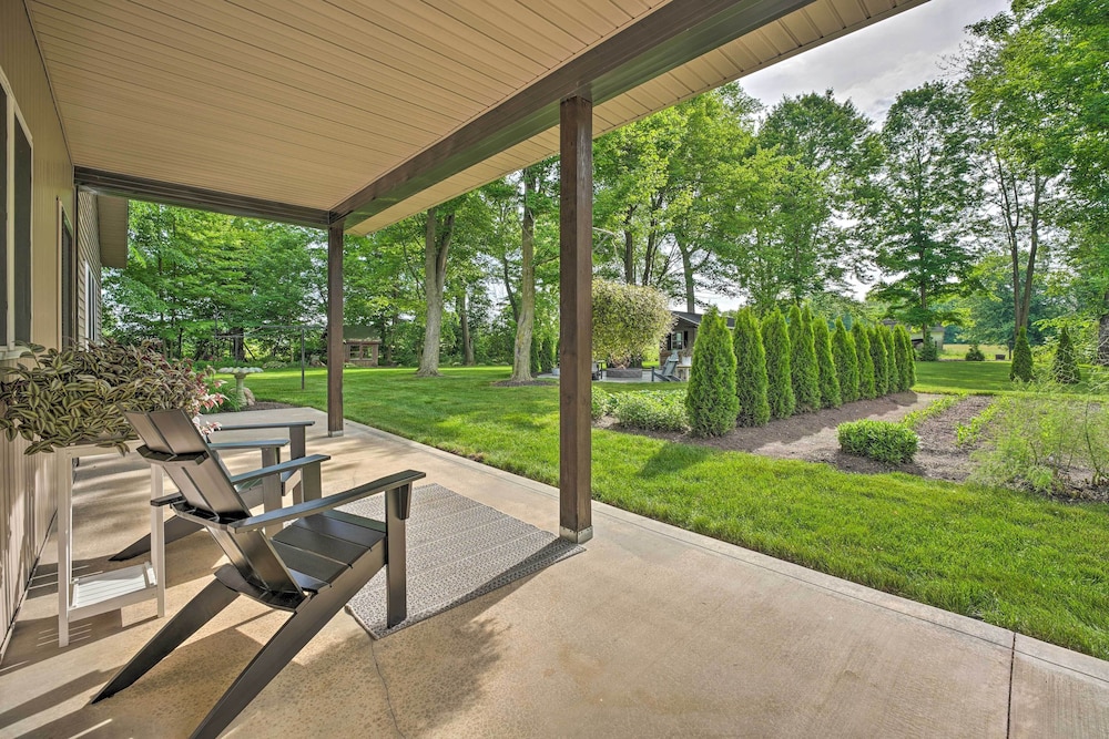 Shipshewana Guest House With Fire Pit!