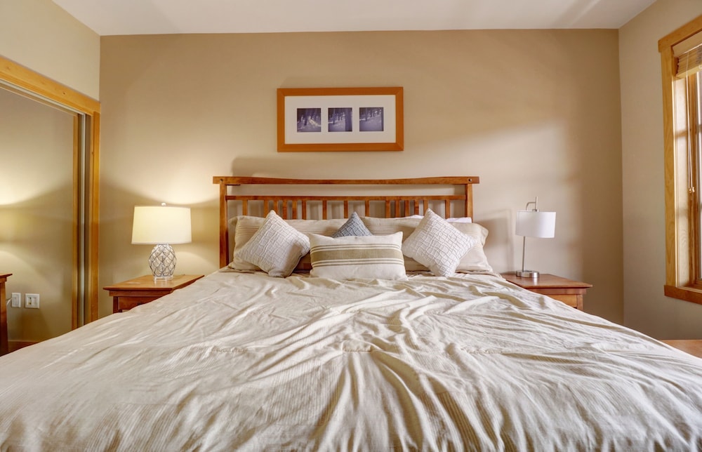 Pp606 Passage Point 1 Bedroom Condo