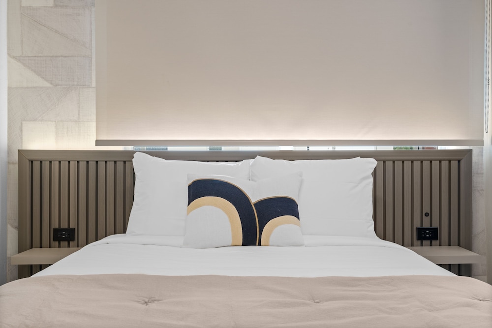 Adults Exclusively Bar Oceanpark Beach