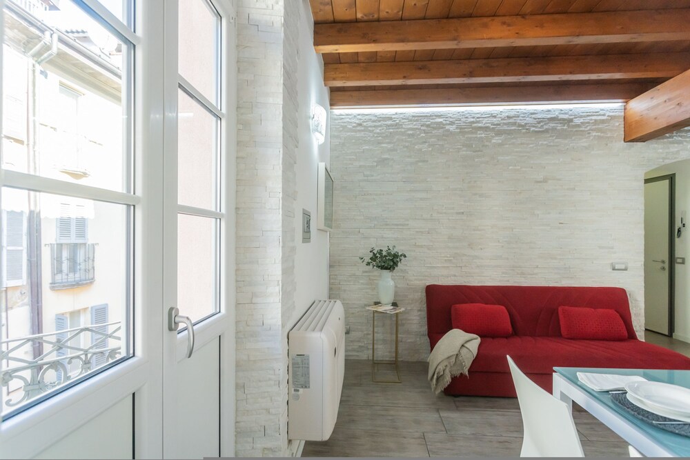 Domus 2 in Como in Como