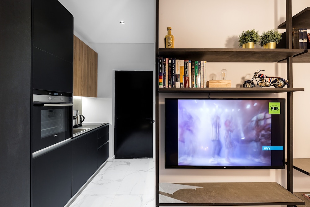 Elysan Urban Stays