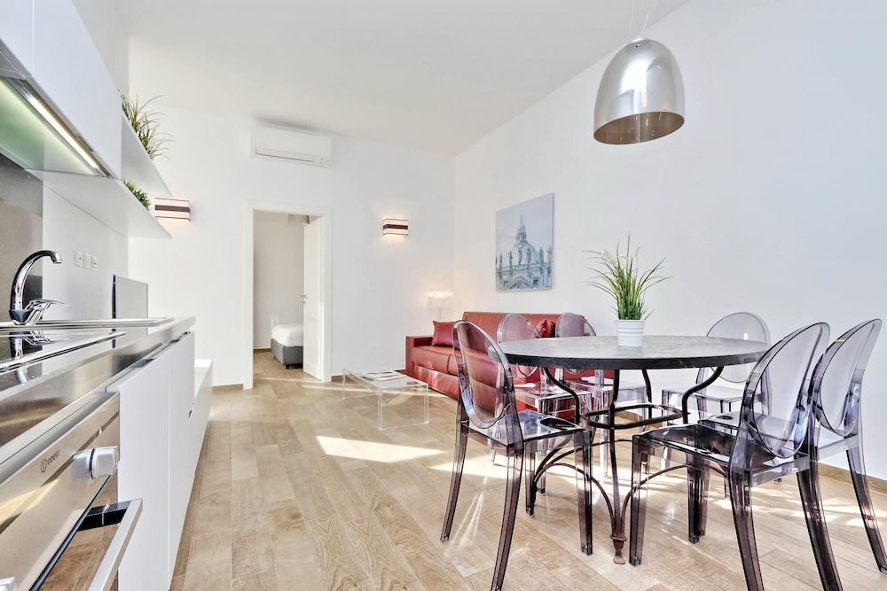 Rm-h501-pale6e2 Monti Apartments - M9