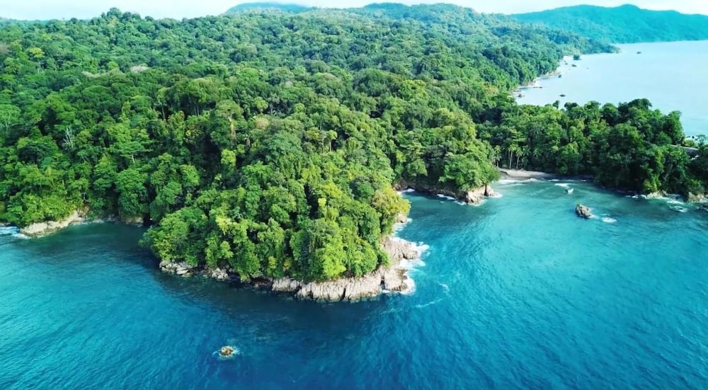 Lodge El Amargal Reserva Natural, Ecoturismo & Surf