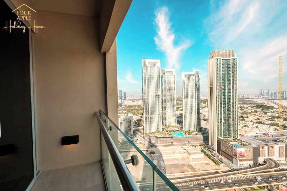 Studio with Superb View Downtown