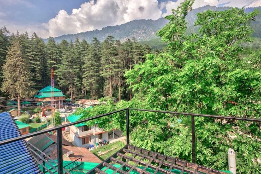 OnlyStay Surya Mall Road Manali