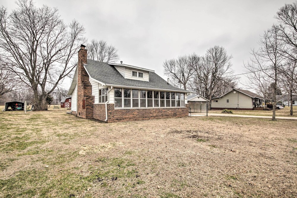 Illinois Vacation Rental Home: Pets Welcome view 3