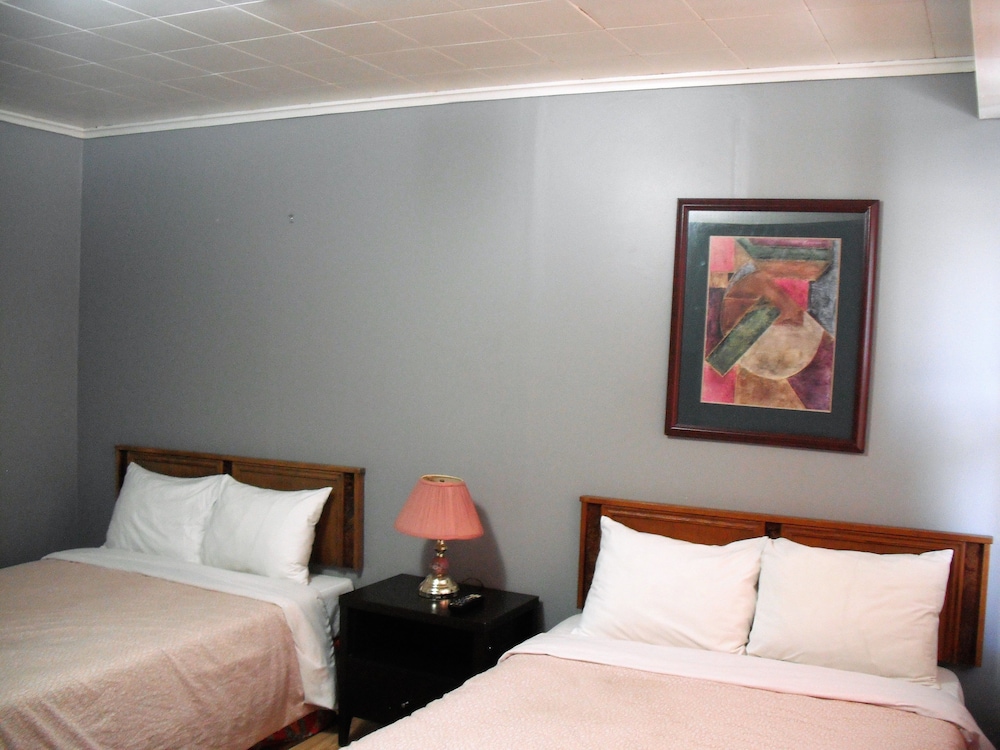 Woodstock Vacations - Eastwood Motel - Property Image 23