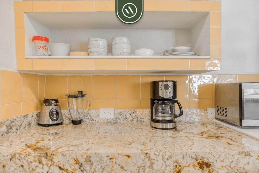 2 BR Condo Right - Romantic Zone - Private Rooftop
