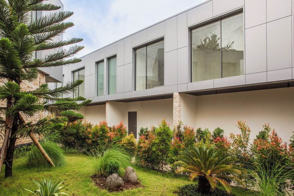 Hidden City Ubud - Modern Villas & Townhouses with Private Pools, Nature Views and Wellness Access