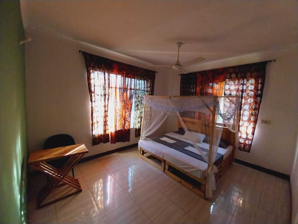 L&J modern backpackers Kigamboni view 2