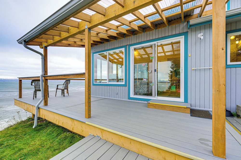 Deck & Panoramic Views: Bayfront House in Homer!